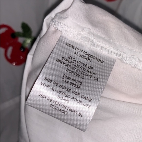 Anthropologie Dhruv Kapoor Cherries Sequin
Sleeveless Ruffled Button Blouse Top - Picture 8 of 9